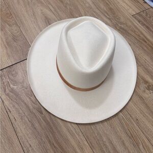 Lack Of Color Val Diamond in Cream Hat with Tan trim